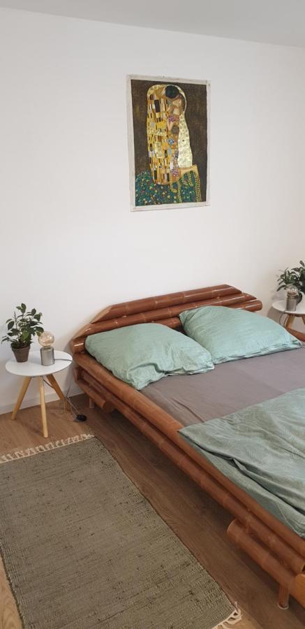Frisch Renoviert Mit Dachterrasse - Geniesse Ruhe Und Grun Nahe Neustadt Aisch Neustadt an der Aisch Kültér fotó